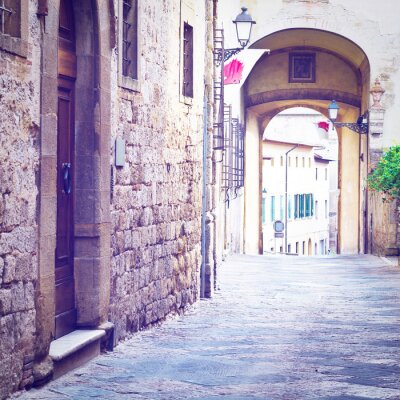 Vieille rue historique et bâtiments