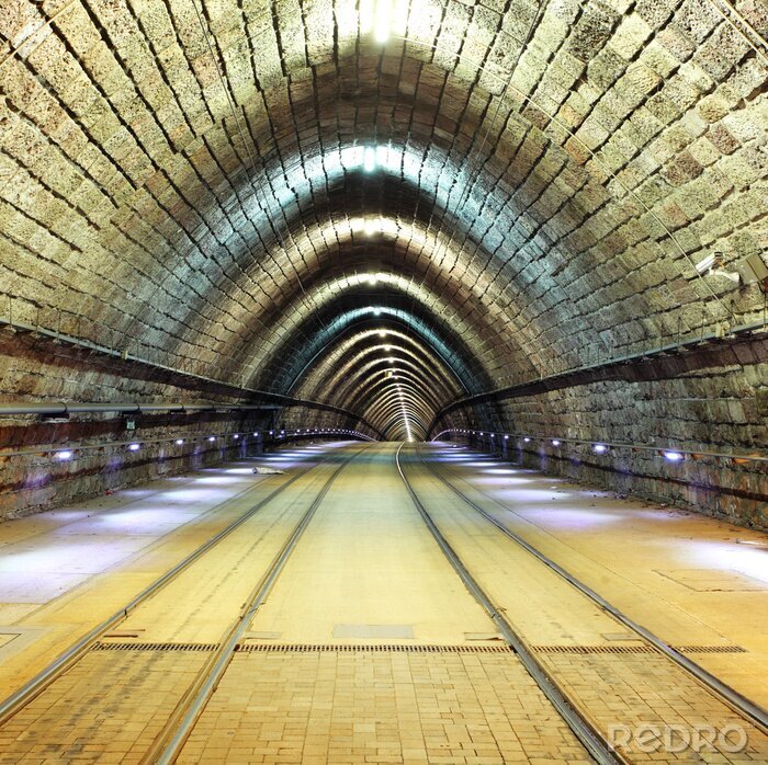 Poster  Vieux tunnel de métro souterrain