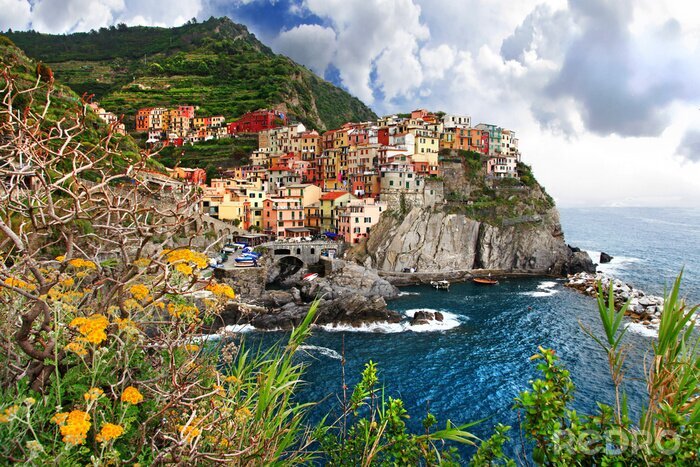 Poster  Ville portuaire avec des maisons