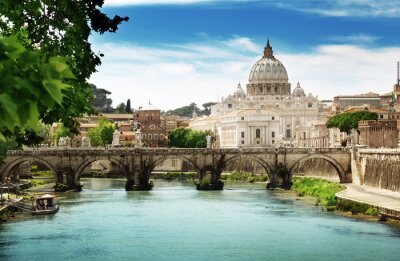 voir le Tibre et la basilique Saint-Pierre au Vatican