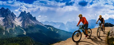 Poster  Voyage à vélo dans les montagnes
