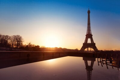 Poster  Vue de Paris avec coucher de soleil