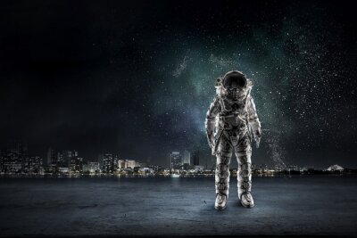 Sticker  Astronaute dans le contexte d'une ville cosmique