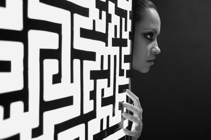 Sticker  Femme et motif noir et blanc