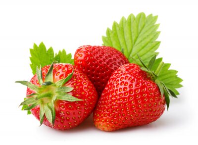 Sticker  Fraises mûres avec des feuilles isolées sur un fond blanc