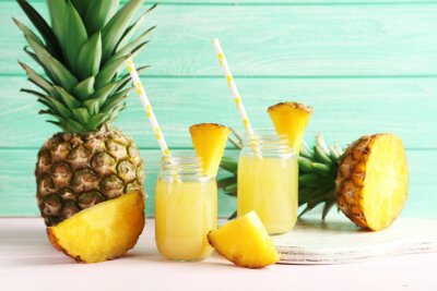 Fruits et boissons à l'ananas