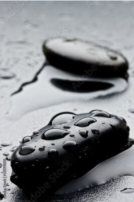 Sticker  pierre noire avec des gouttes d'eau