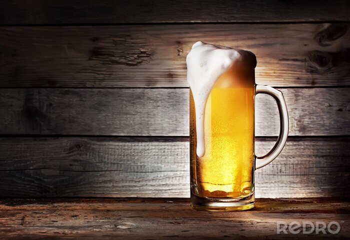 Sticker  Tasse de bière blonde avec de la mousse