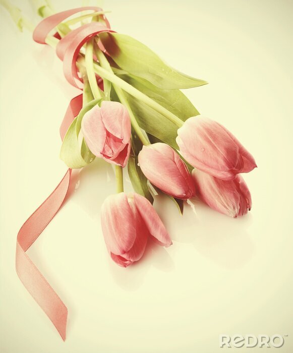Sticker  Tulipes roses sur une photo rétro
