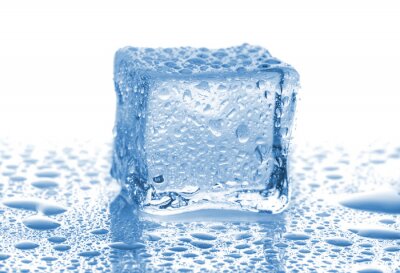 Sticker  Un seul glaçon sur une surface lisse