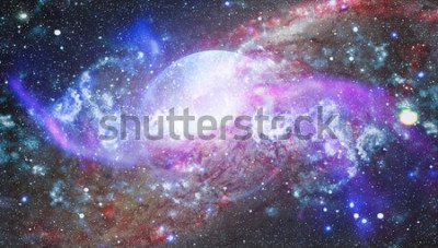 Sticker  Une planète brillante au centre d'une nébuleuse violette