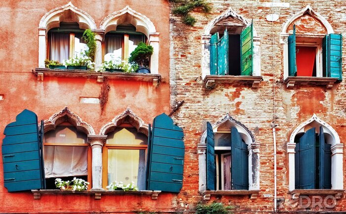 Sticker  Vieille maison avec de belles décorations