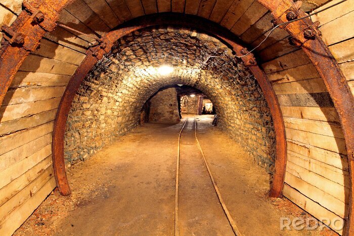 Tableau  Ancien tunnel en bois