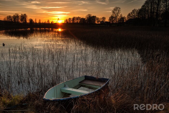 Tableau  Automne coucher de soleil au bord d'un lac dans Östergötland, Suède