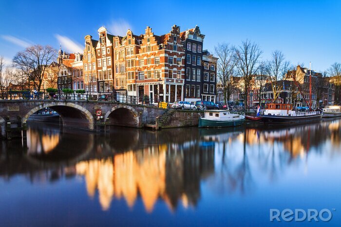 Tableau  Bâtiment d'Amsterdam au-dessus de l'eau