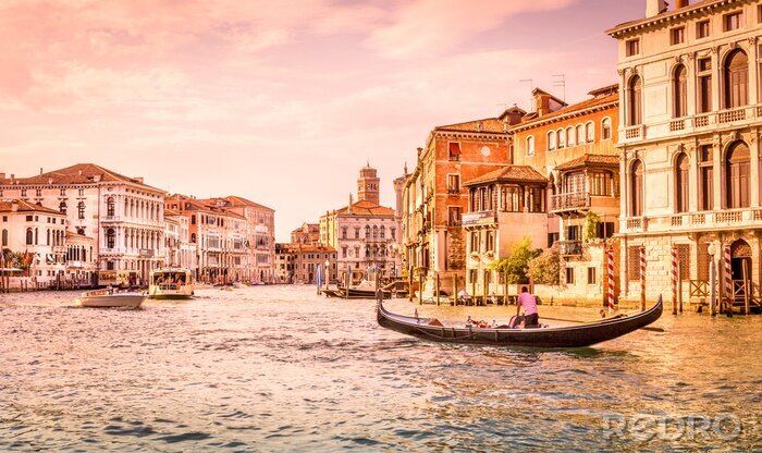 Tableau  Bâtiments et gondoles sur le canal de Venise