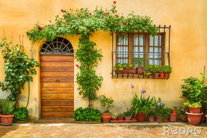 Tableau  Beau porche orné de fleurs en Italie