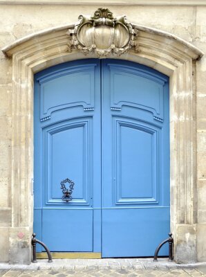 Belle porte bleu clair Paris