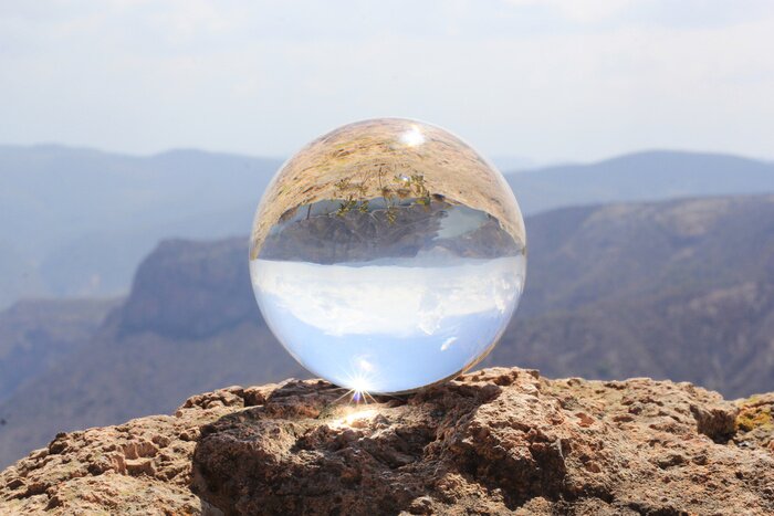 Tableau  Boule de verre sur le dessus