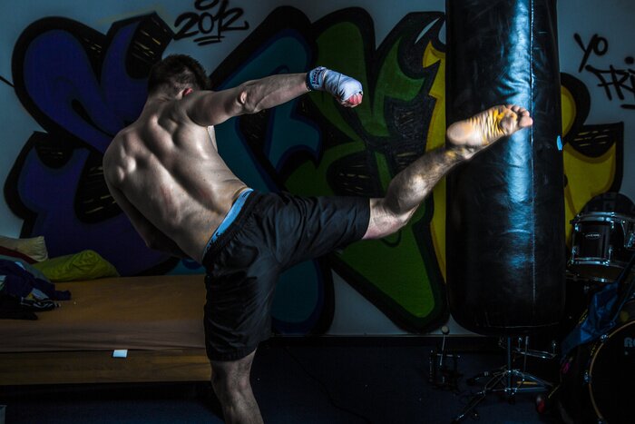 Tableau  Boxeur pr?s d'un sac d'entraînement