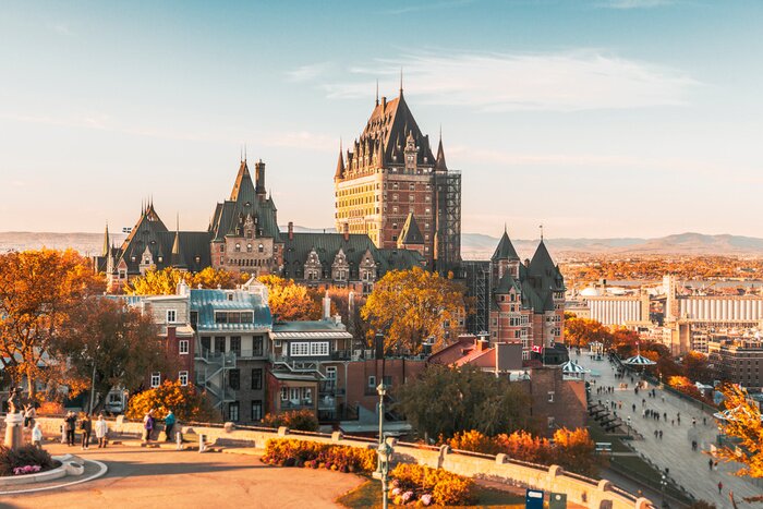 Tableau  Cityscape or skyline of Chateau Frontenac, Dufferin Terrace and Saint Lawrence river at overlook in old town