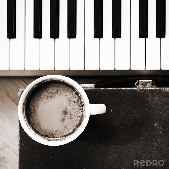 Tableau  Clés musicales et café