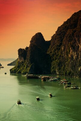 Tableau  Coucher de soleil sur la baie d'Halong, au Vietnam