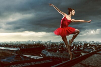 Danseuse de ballet sur le toit tonalité rouge