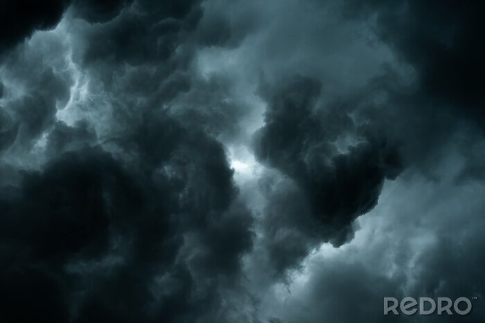 Tableau  Des nuages noirs dans un ciel gris