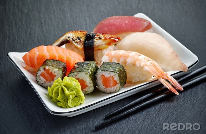 Tableau  différents sushi