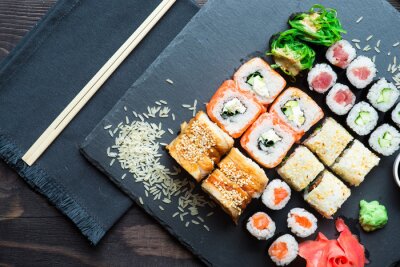 Tableau  Différents types de sushi