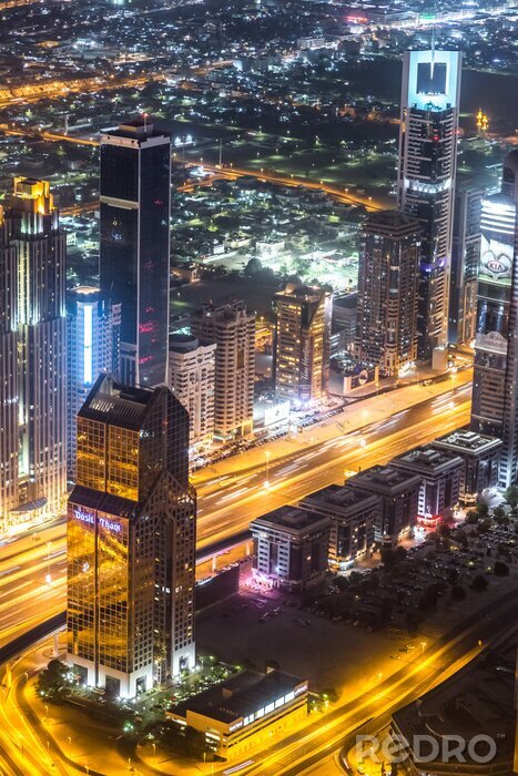 Tableau  Dubai centre-ville de nuit scène avec lumières de la ville,