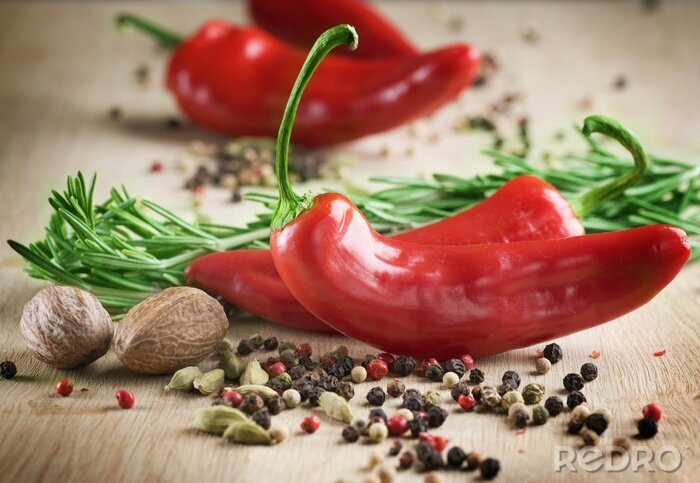 Tableau  Épices sur le plan de travail d'une cuisine