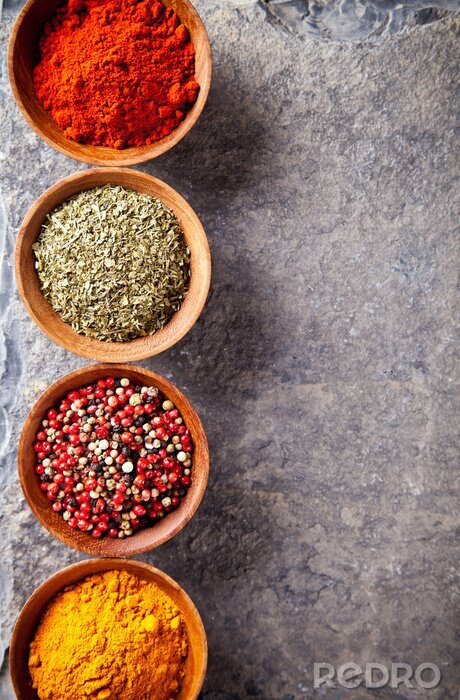 Tableau  Épices sur une table de cuisine