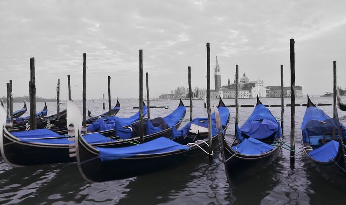 Tableau  Gondoles amarrées au rivage