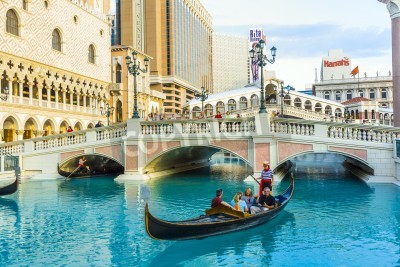 Tableau  Gondoles et pont à Venise