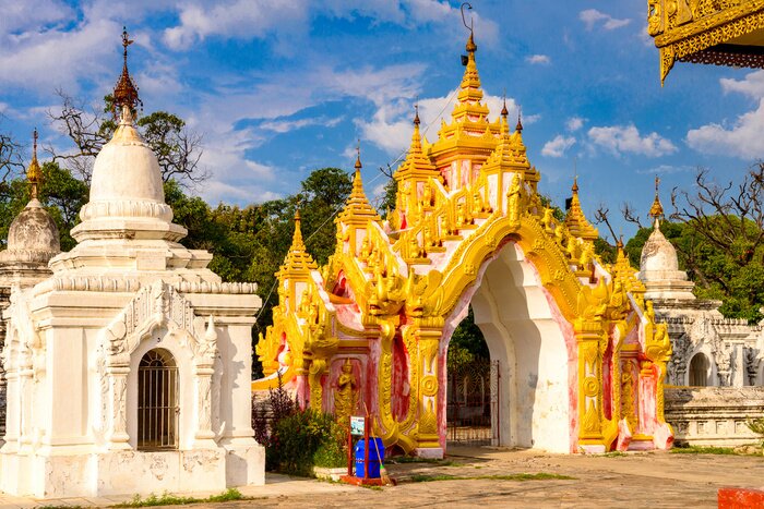Tableau  It's Kuthodaw Pagoda (Mahalawka Marazein), (Royal Merit), is a Buddhist stupa, in Mandalay, Burma (Myanmar), that contains the world's largest book.