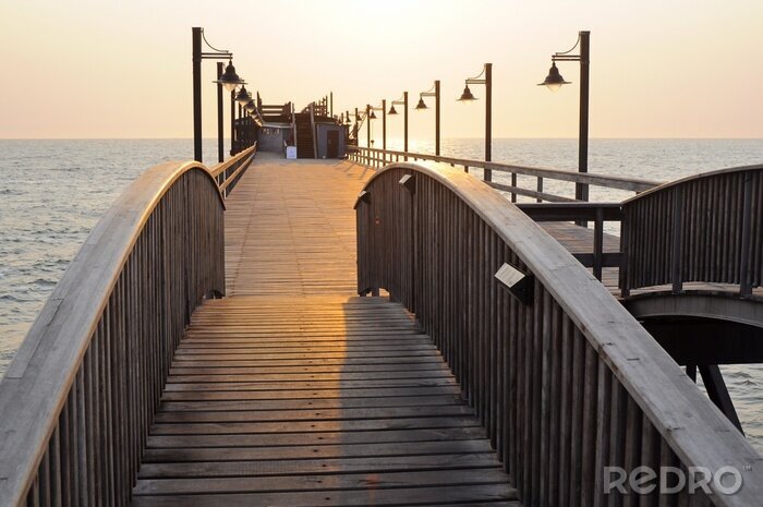 Tableau  Jetée large lampadaires