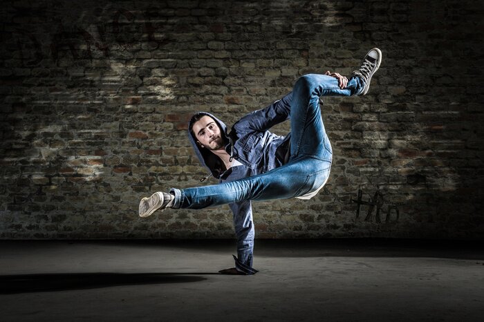 Tableau  Jeune homme danse le breakdance