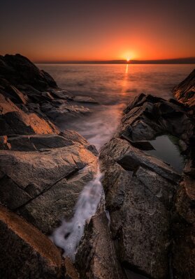 L'aube entre les rochers. Mer, Lever soleil, mer, mer, côte, Rezovo, Bulgarie