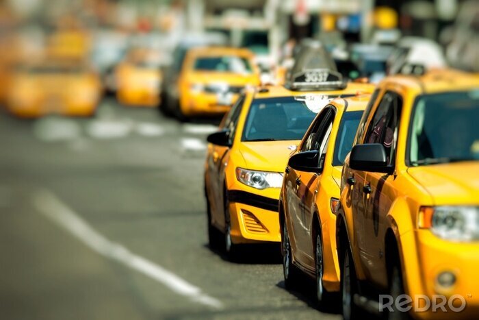 Tableau  La cabine jaune circule à travers Times Square à New York, NY, USA.