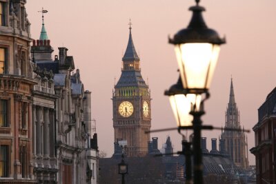 Lampadaires rétro et Big Ben