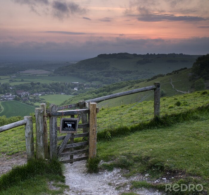 Tableau  Lever du soleil vibrant sur le paysage de campagne