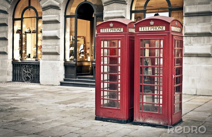 Tableau  Londres et cabines téléphoniques dans la rue