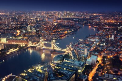 Tableau  Londres la nuit avec des architectures urbaines et Tower Bridge