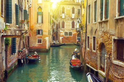 Tableau  Maisons colorées et gondoles à Venise