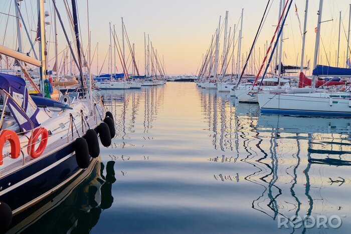 Tableau  Marina harbour with beautiful white yachts in Athens, Greece.