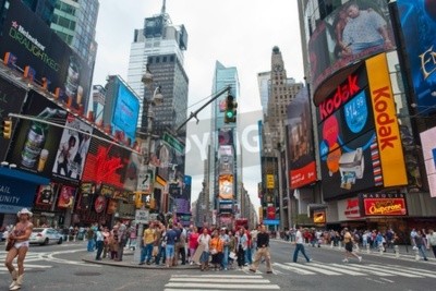 Tableau  NEW YORK - 7 octobre 2007: Les piétons marcher à travers Times Square le 7 Octobre 2007 à New York City. Times Square est un carrefour commercial important dans l'arrondissement de Manhattan à New Yor