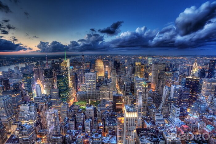 Tableau  New York au crépuscule avec des gratte-ciel illuminés