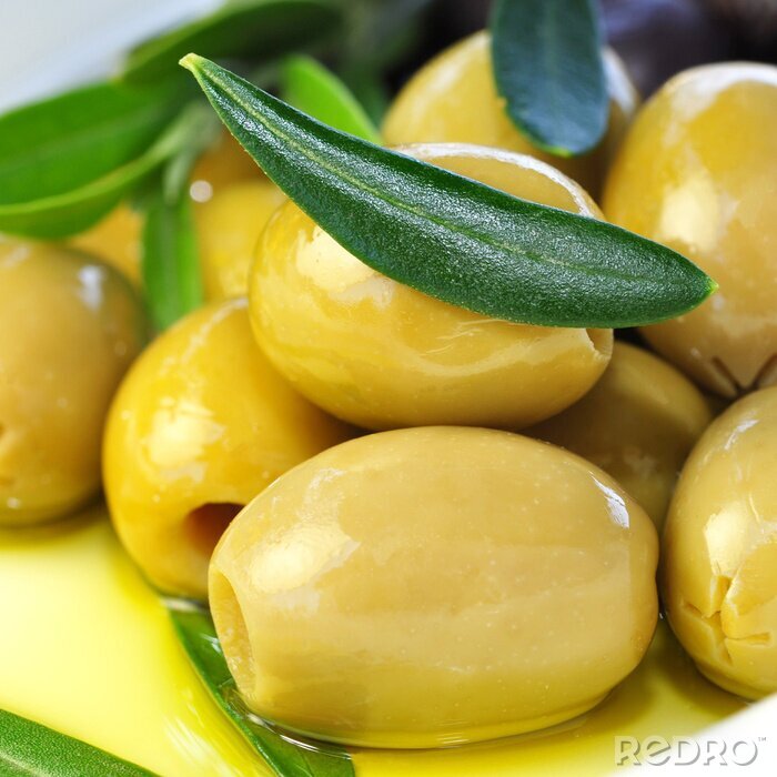 Tableau  Olives vertes sur une assiette